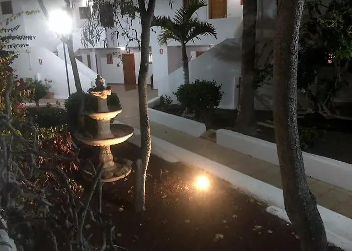 Elisa En Garden Con Piscina Climatizada דירה